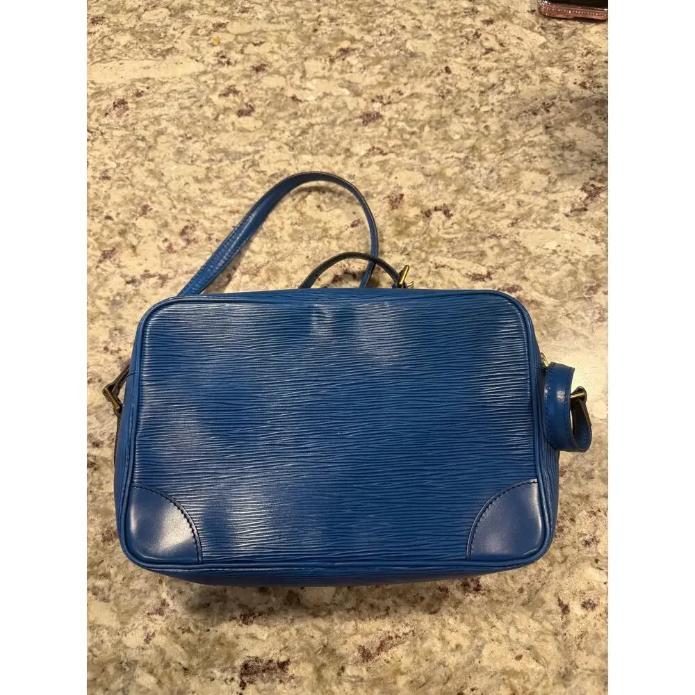 Louis Vuitton Toledo Blue Epi Leather Trocadero 27 Crossbody